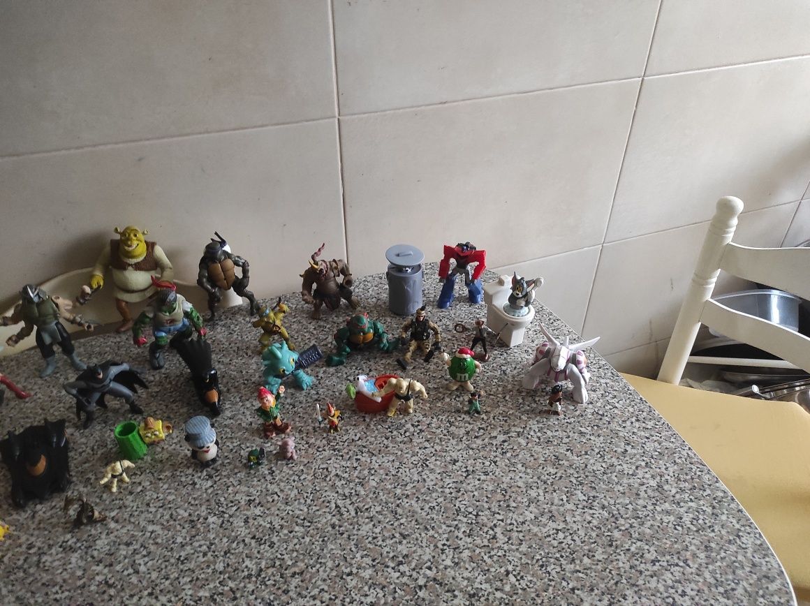 Lote de Bonecos da Disney Antigos