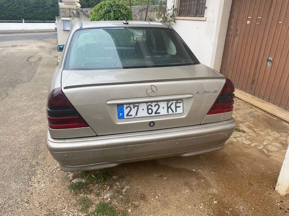 Mercedes negociável