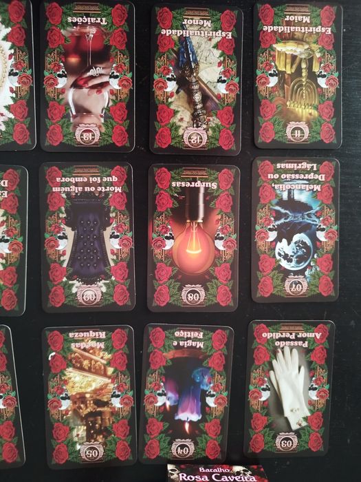 Conjunto Rosa Caveira, Baralho e Copo