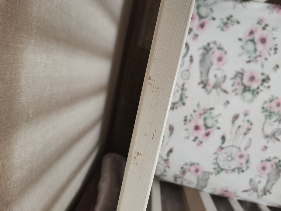 Дитяче ліжко та комод