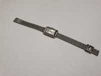 Женские часы Casio.