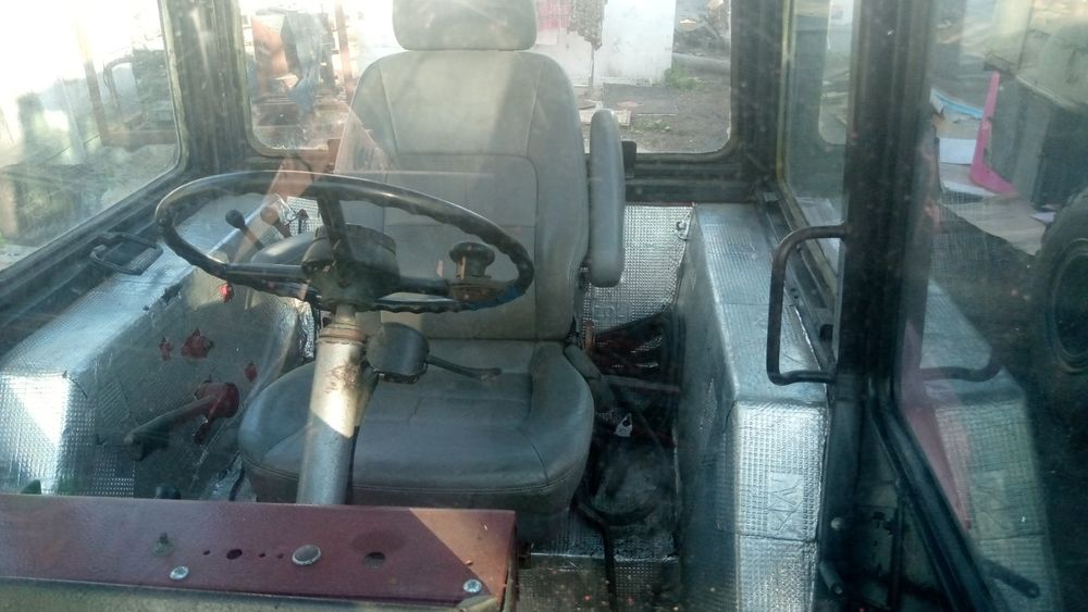 Трактор-погрузчик-кун.ковш 1.2куба. ЮМЗ 6. На ходу.