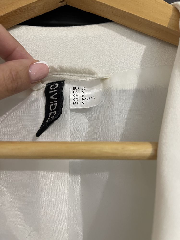 Пиджак белый H&M divided
