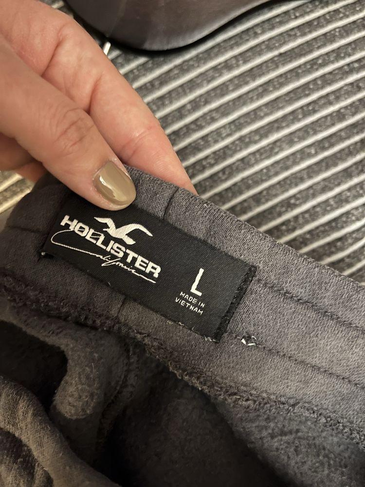 Spodnie dresowe Hollister