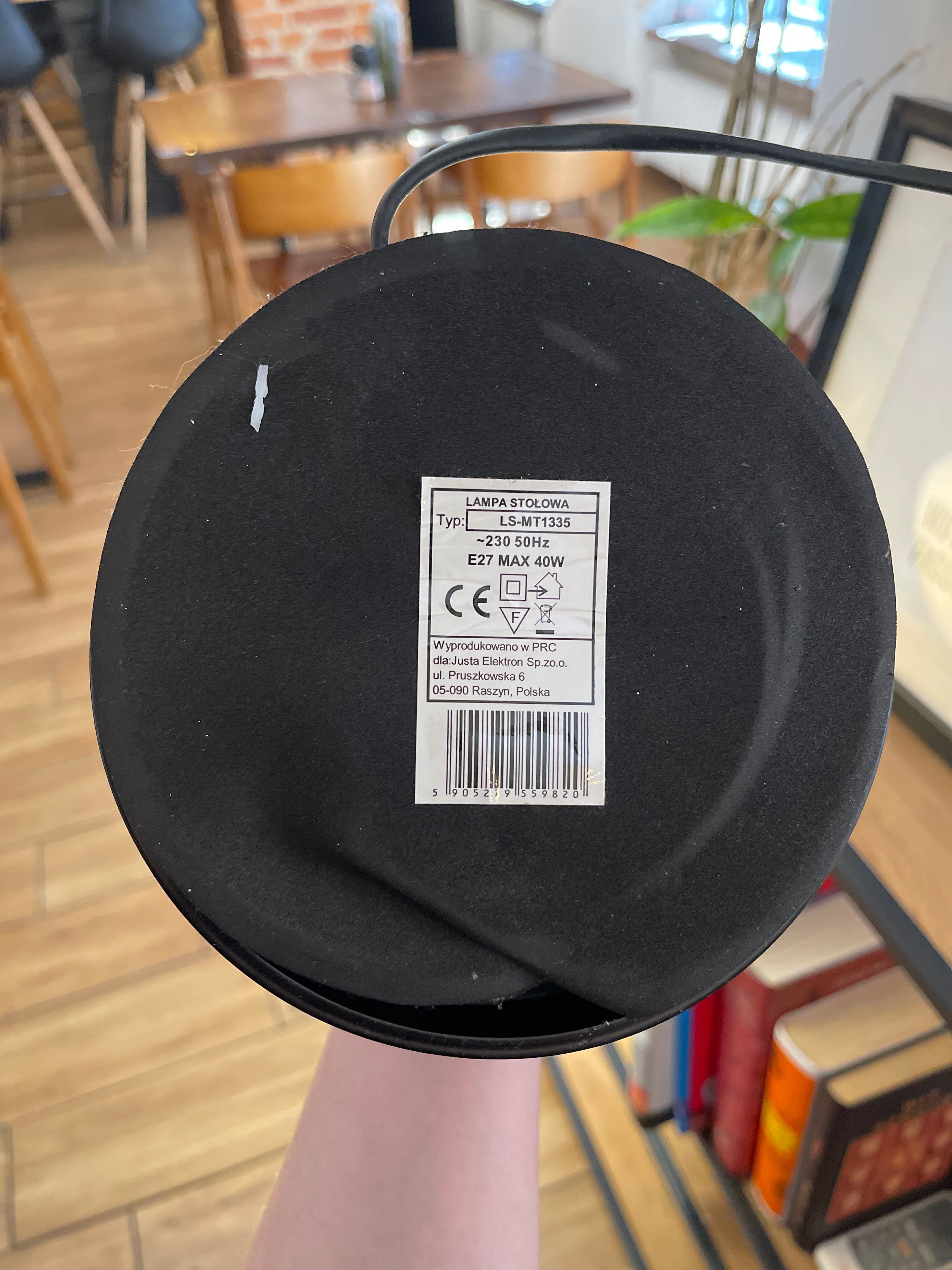 Lampa stołowa czarno-miedzane wykończenie