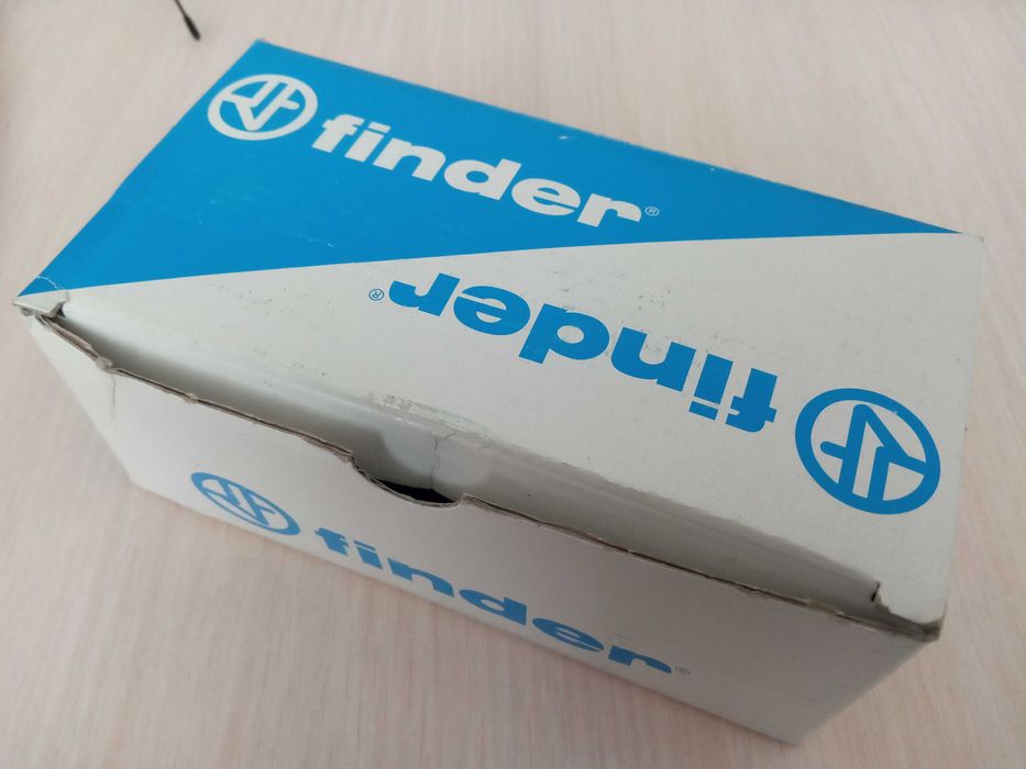 Реле 24 В, АС, 40.52.8.024.0000 Finder с розетками 95.05.SPA - 9шт.