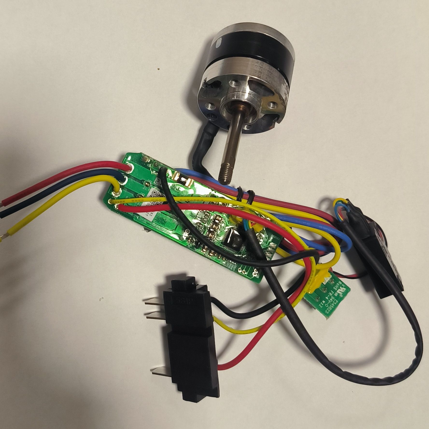 BLDC двигун з контролером обертів 20V 20А 300 Вт