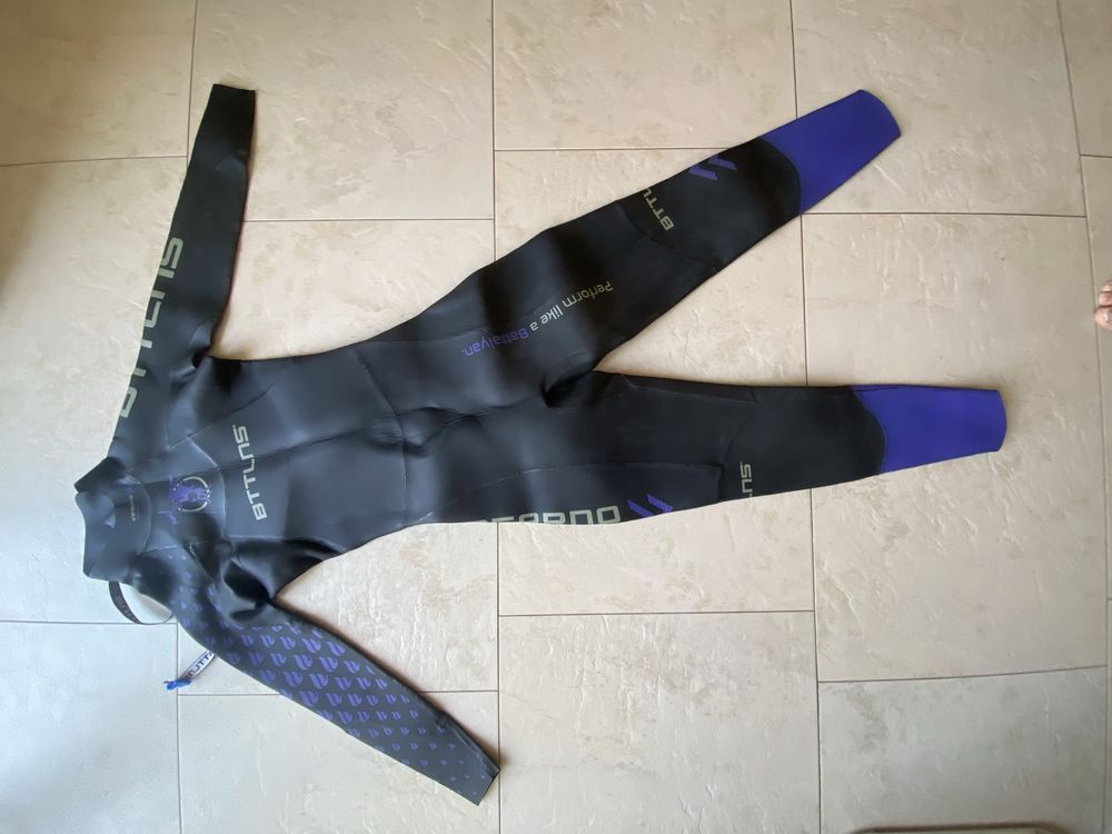 Fato neoprene Bttlns
