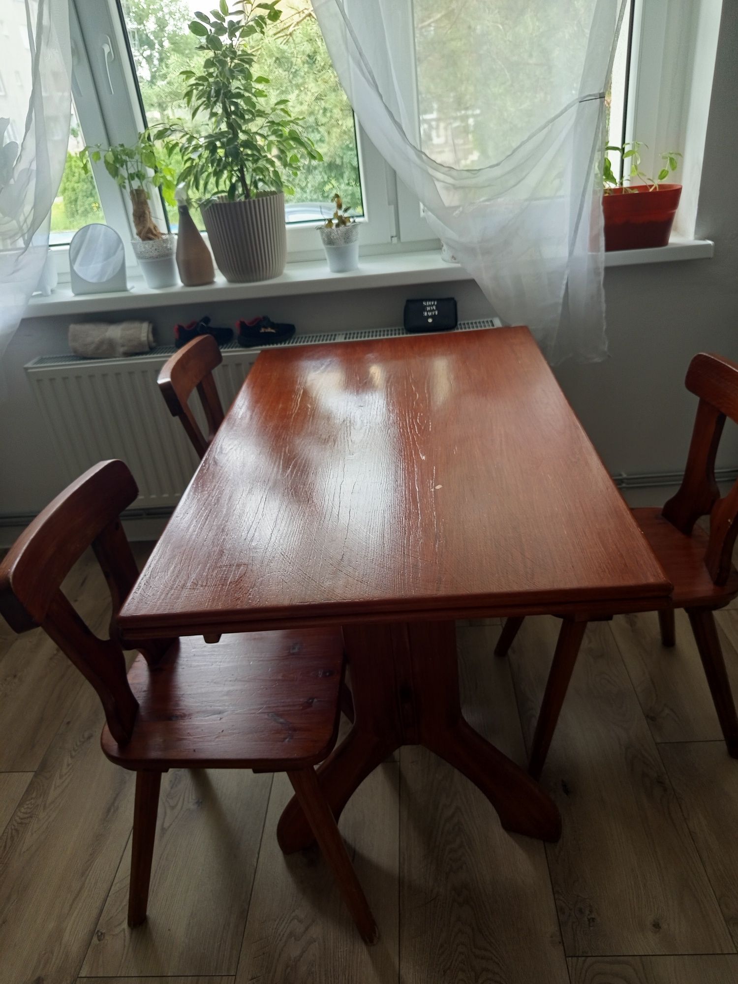 Piękny stół drewno bejca