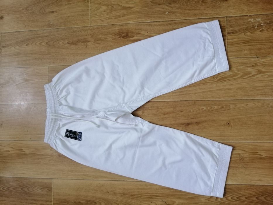 Продам кимоно для занятий каратэ теквондо добок дзюдо айкидо