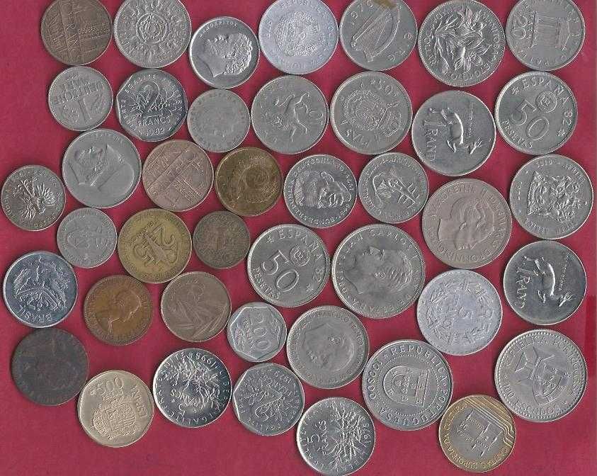 Lote de 40 Moedas  Diversas muito  Interessante