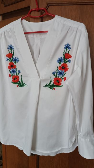 Вишиванка жіноча вишита сорочка