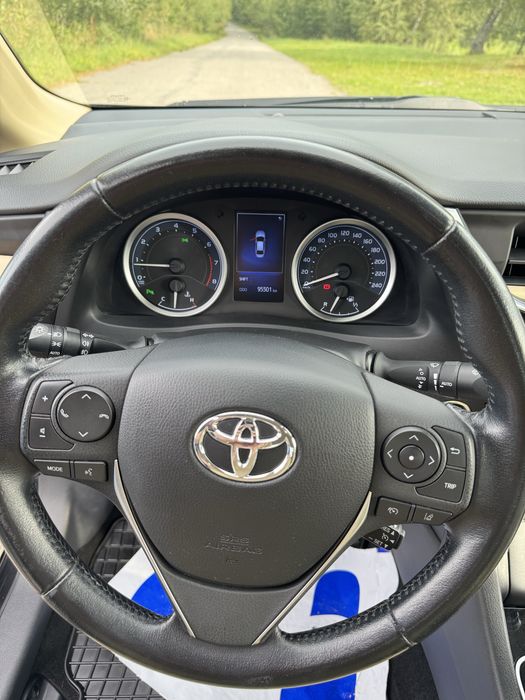Toyota Corolla 2017 PRESTIGE; 1 własciciel! Zadbana! Niski przebieg!