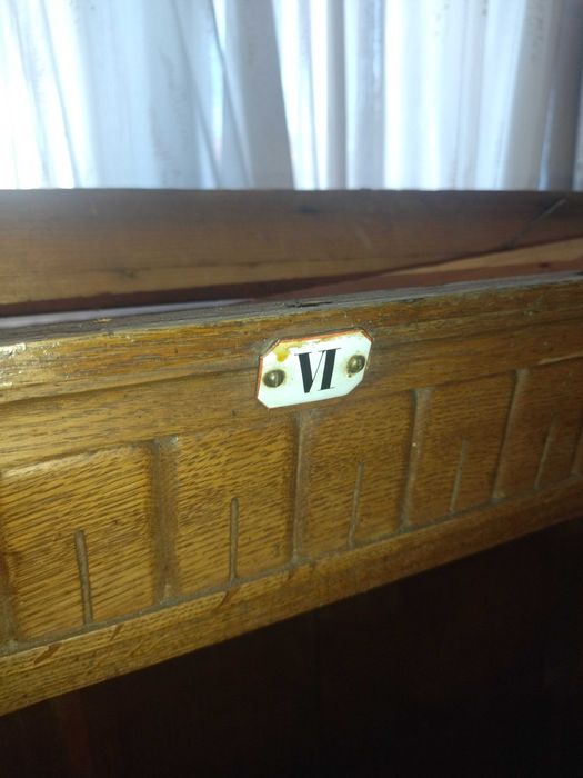 Угорські ретро меблі аптеки ,Будапешт