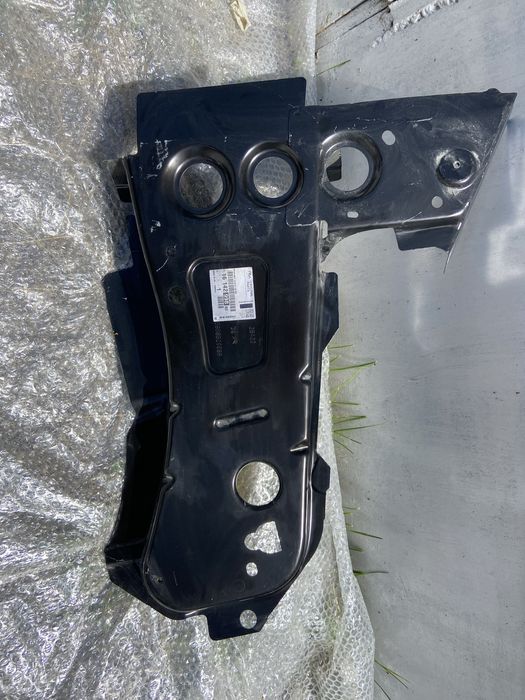 Підсилювач крила правий бризговика правий peugeot/citroen/opel/toyota