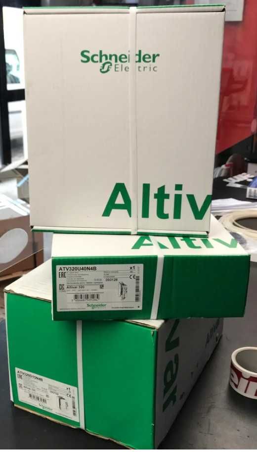 ATV320U40N4B Перетворювач частоти Altivar 320 4 кВт 380В 3-ф