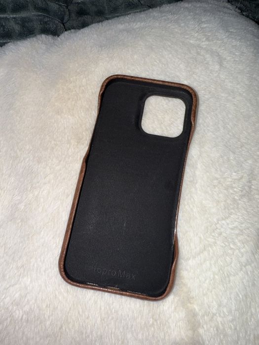 Чехол на Iphone 16 pro max