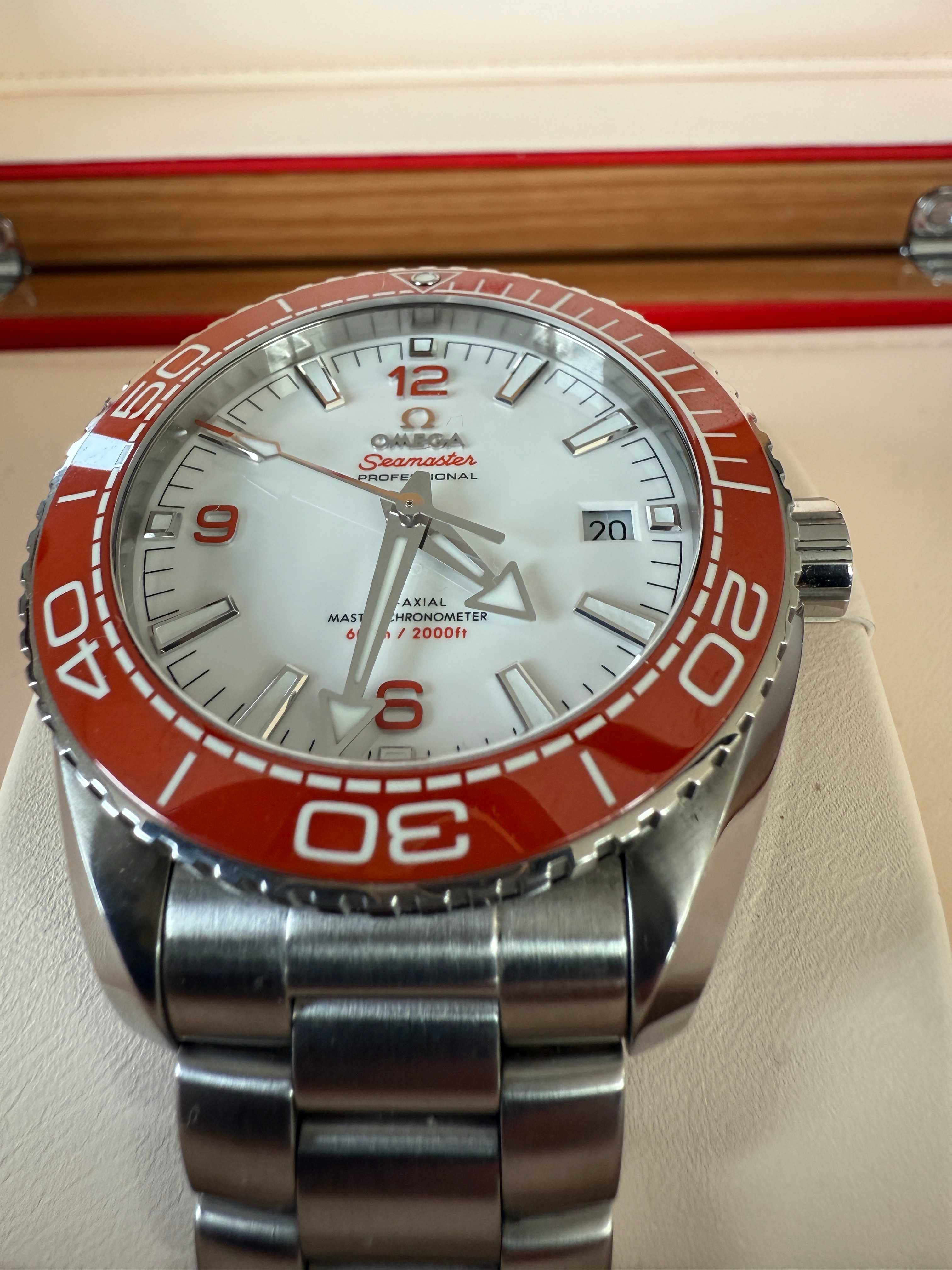 Omega Seamaster Planet Ocean  / 2022