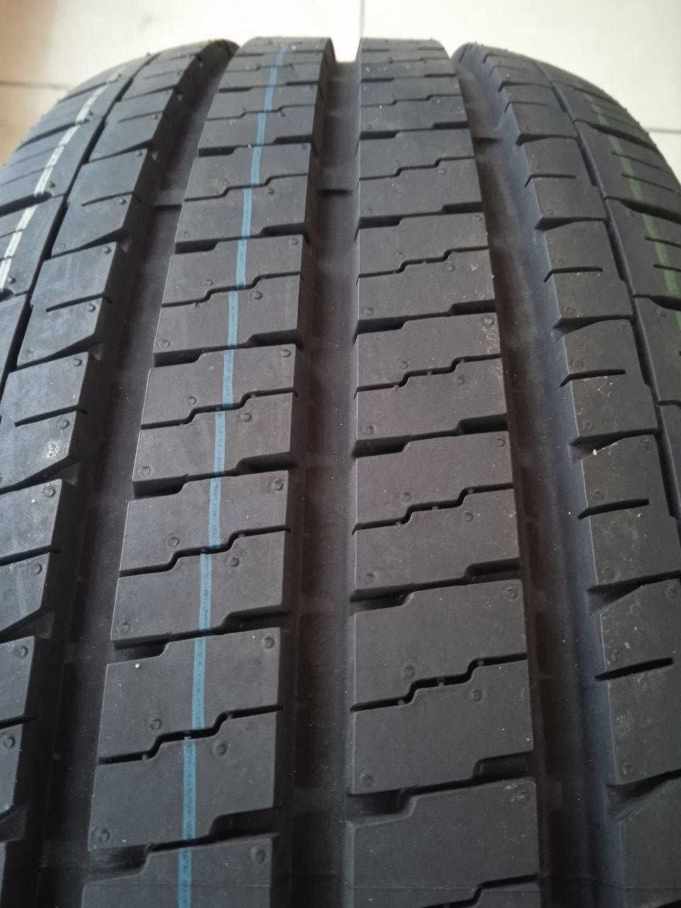 Шина 225/70 R15c SporTrak