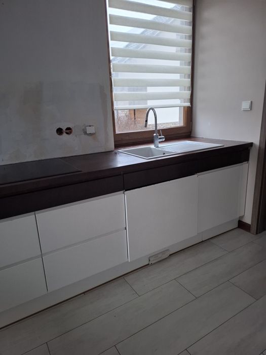 Kuchnia wraz ze sprzetami.