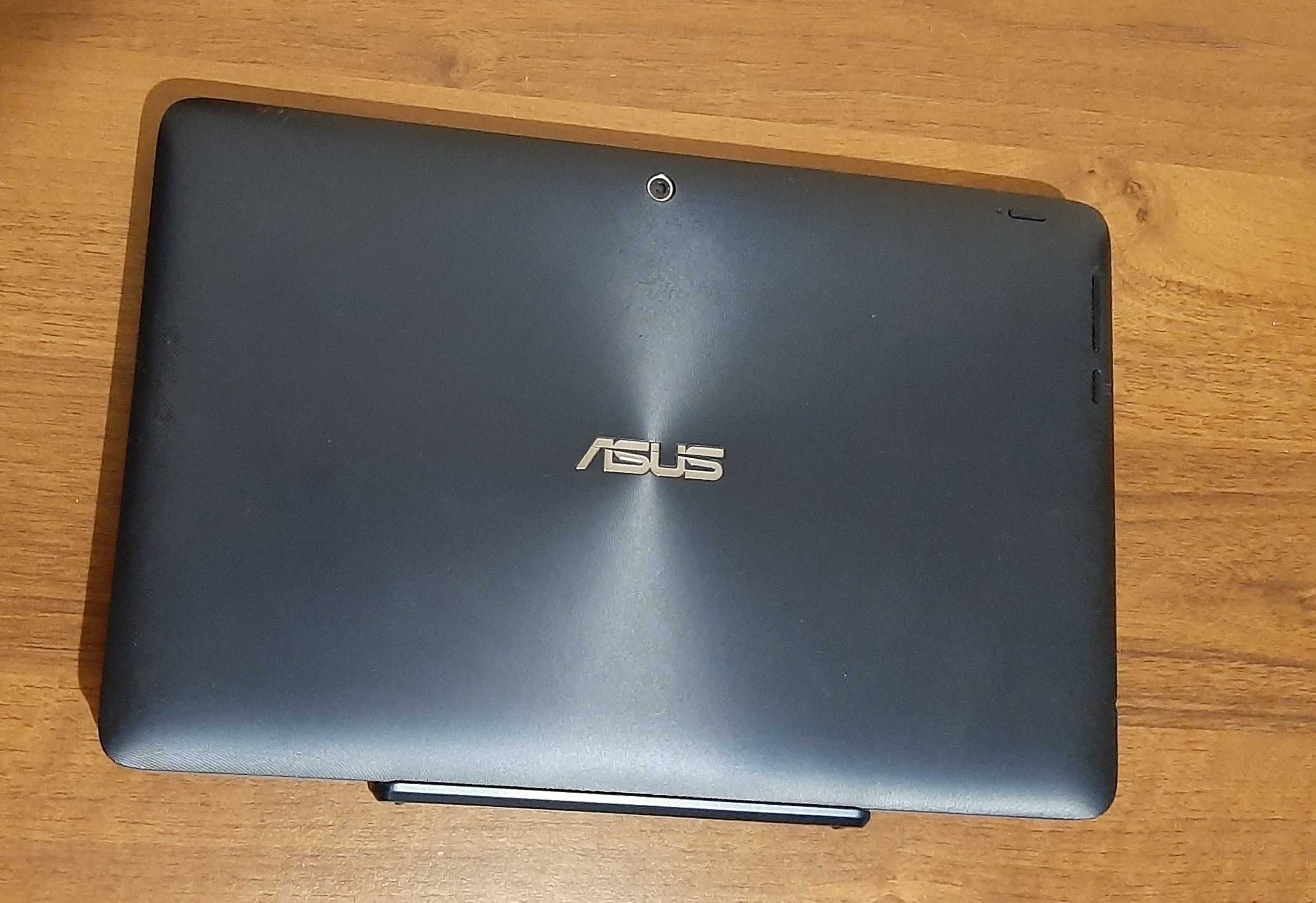 Ноутбук планшет ASUS Transformer Book T200TA-CP001H в робочому стані