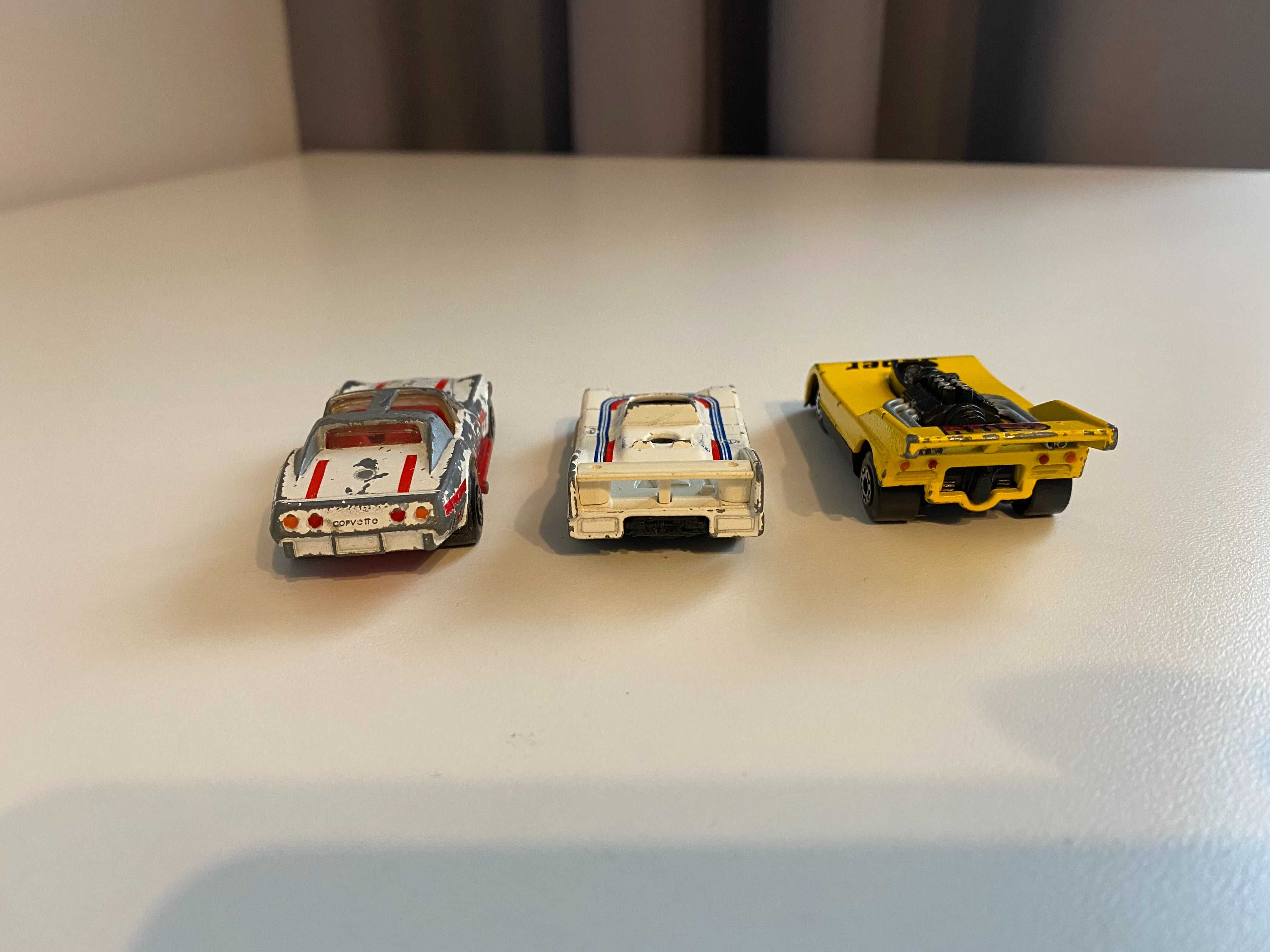 3 Stare resoraki z Matchbox wyścigowe Corvette, Porsche 936