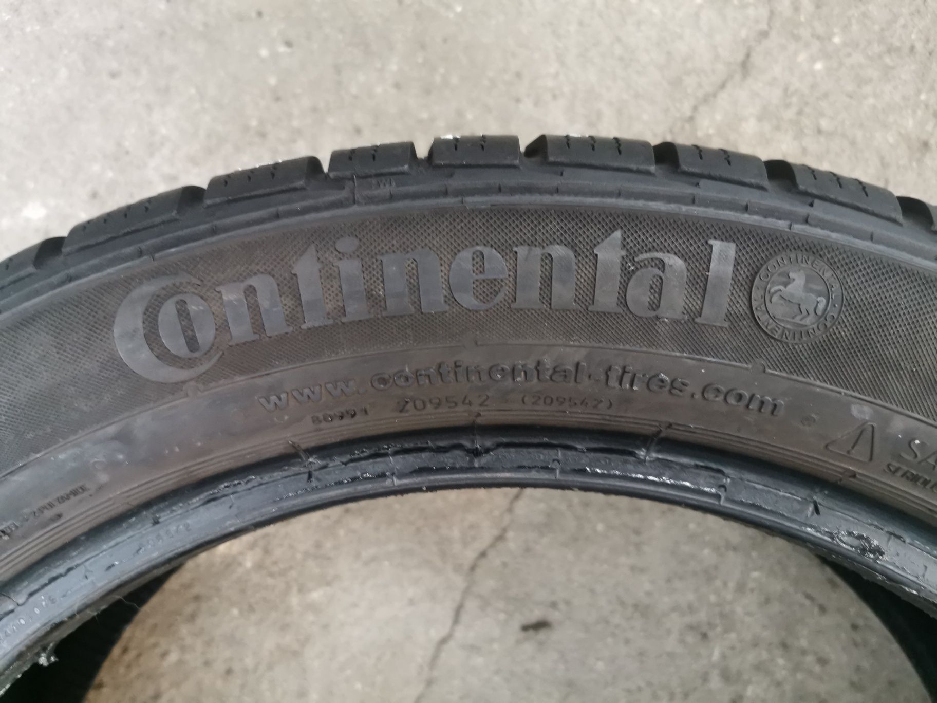 Para opon 205/50R17 93V Continental ContiContact TS815 z 2017/19 roku