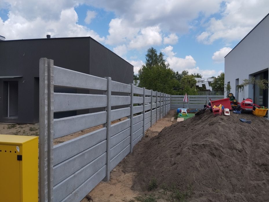 Ogrodzenia betonowe produkcja montaż podmurówka.