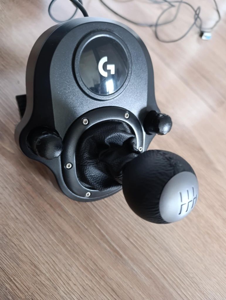 Zestaw kierownica Logitech g920