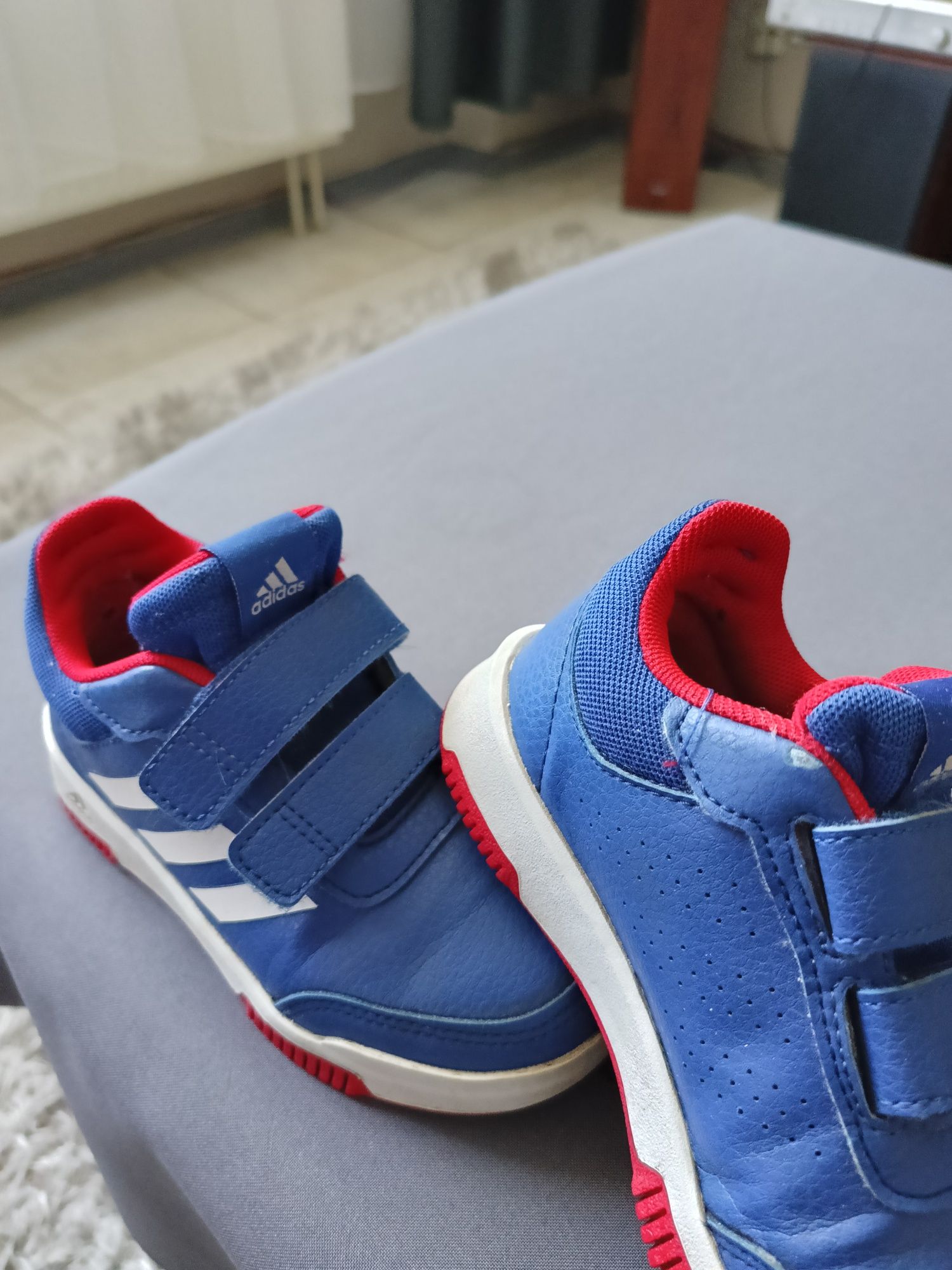 Buty dziecięce Adidas rozmiar 28