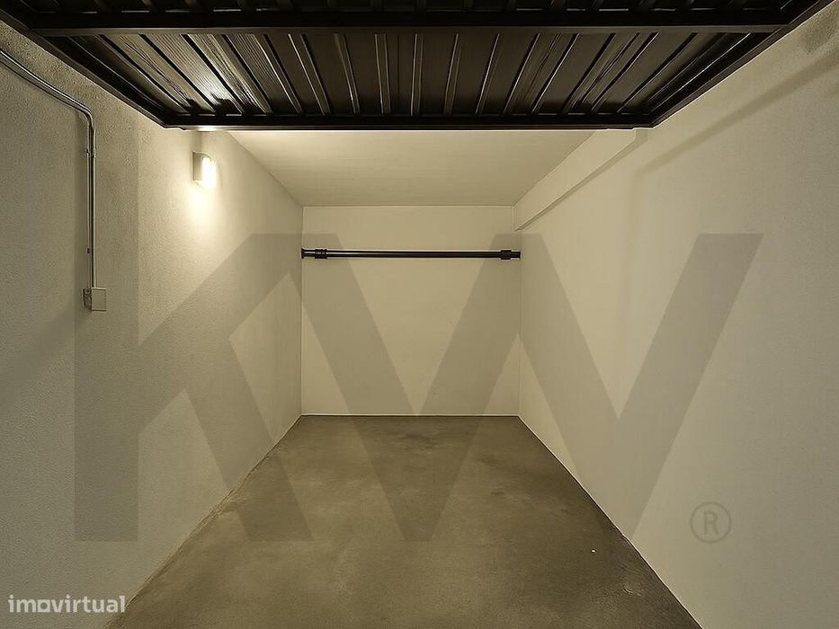 Garagem Box Fechada no Centro das Caldas da Rainha – 11,25 m2