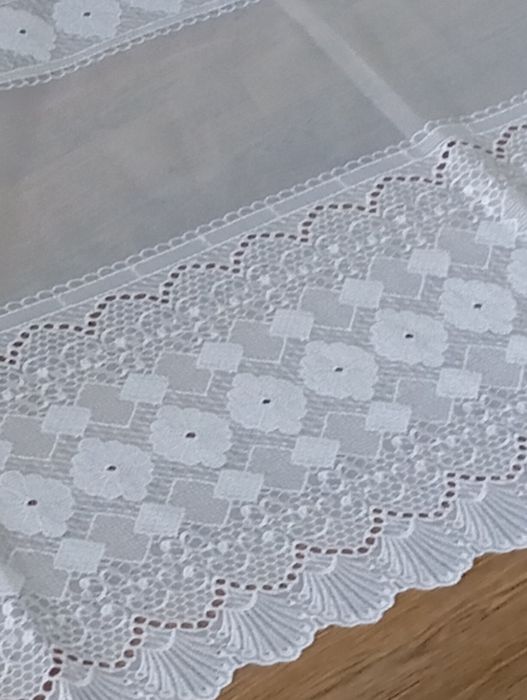 Piękna firana z haftem