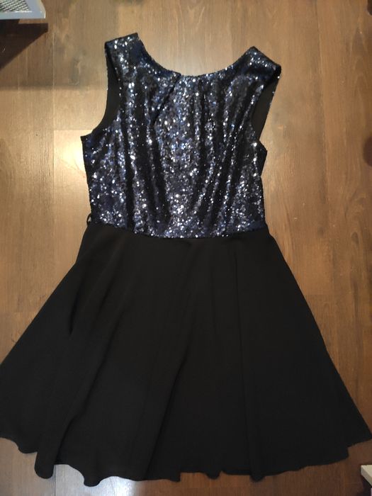 Плаття чорне з синіми паєтками