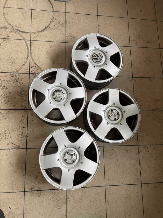 Felgi Golf IV 5x100 R15