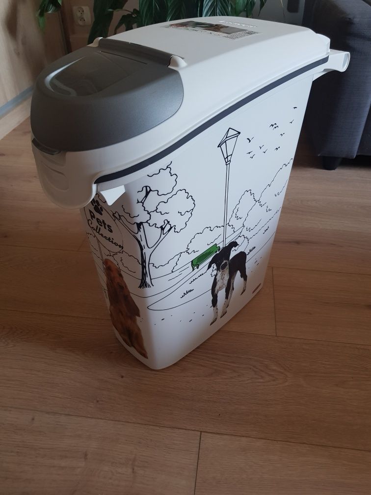 Pojemnik na karmę