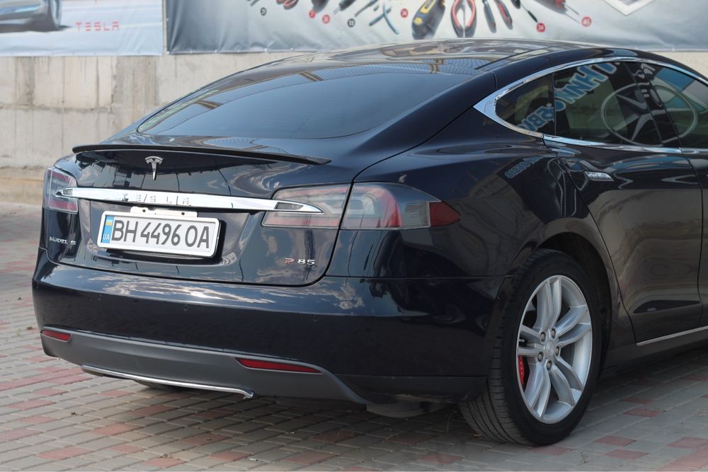 Tesla S Перфоманс P85