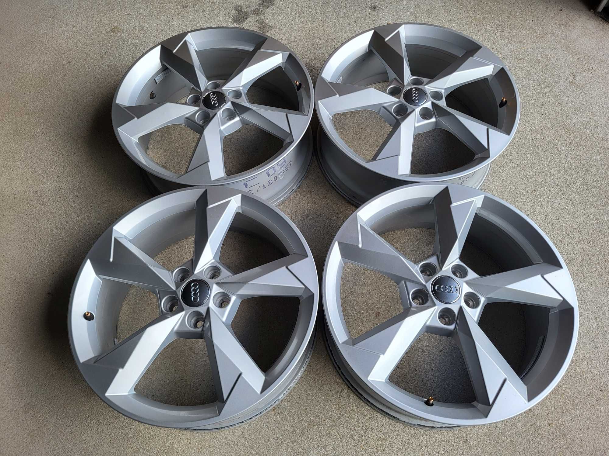 [937] Felgi aluminiowe 19 cali AUDI ORYGINALNE 5x112 7Jx19H2 et48