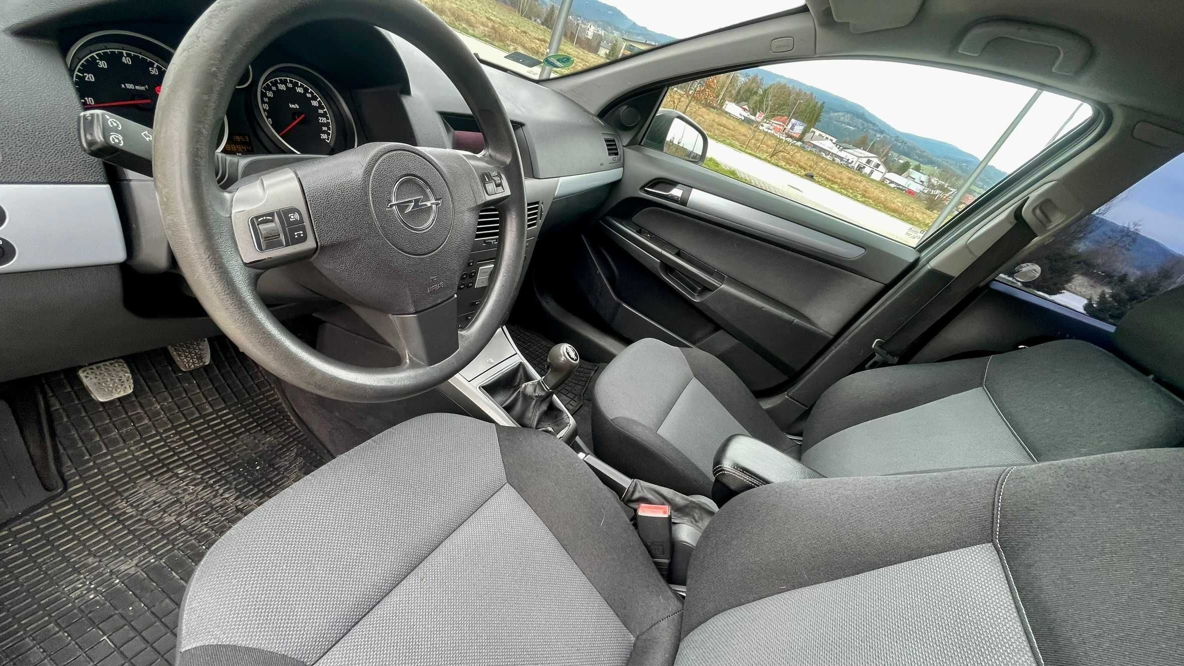 Opel Astra 1.6 benz. -105 koni bardzo ładna i zadbana