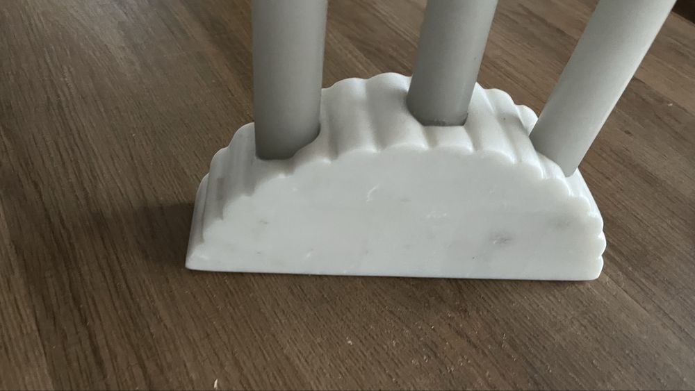 Marmurowy świecznik na 3 świece