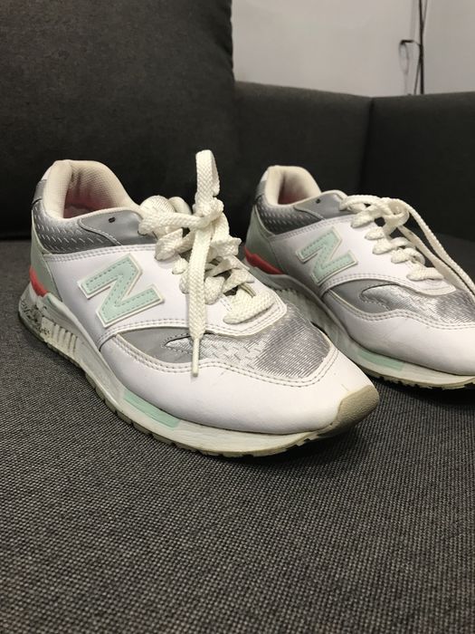Жіночі кросівки new balance