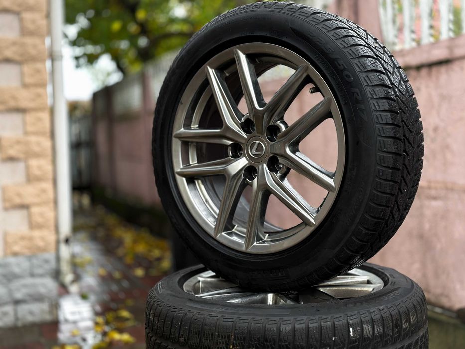Диски Lexus 5/114,3 R17 в зборі з зимовою гумою Pirelli Sottozero 3