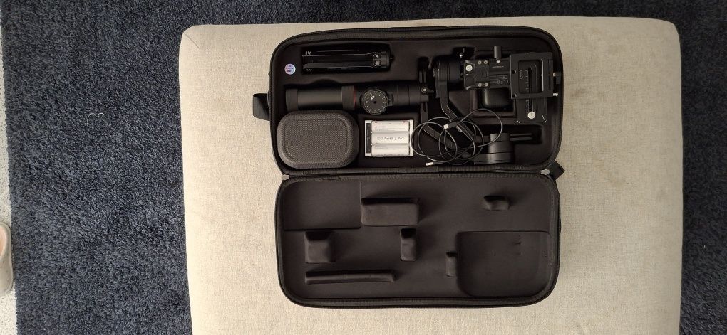 Zhiyun Crane 2 com focus puller