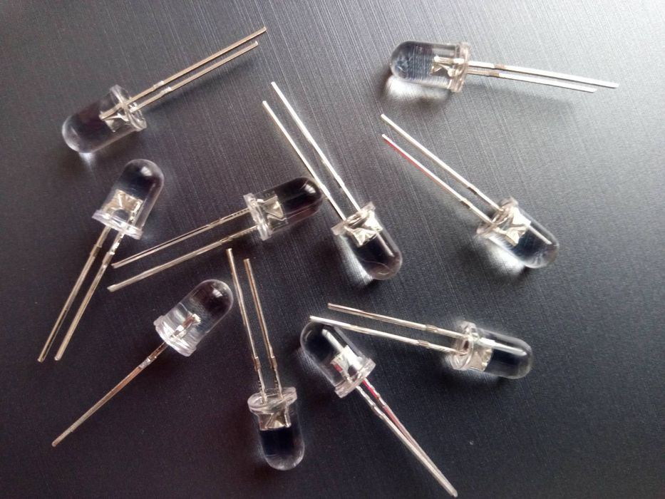 Светодиод 3.6 вольт 10 шт. Олх доставка