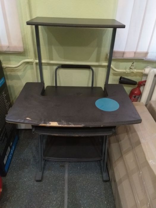 Стіл універсальний.