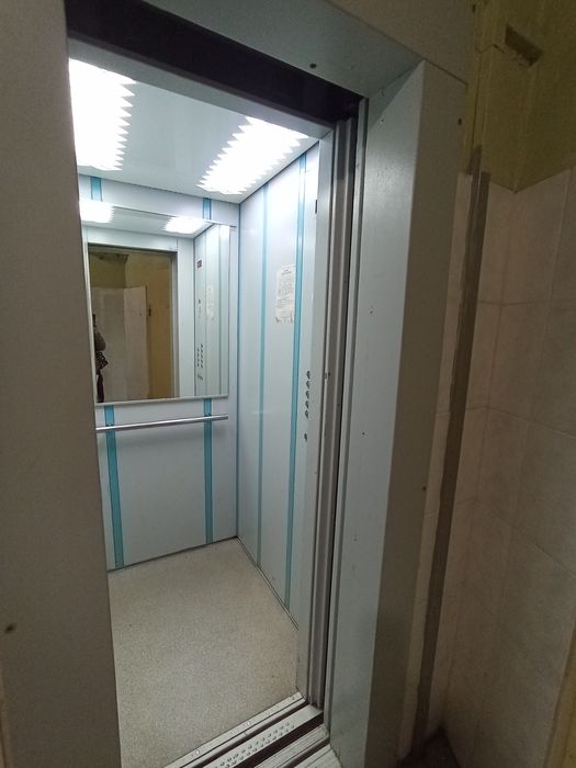 Здам в довгострокову оренду 2-х к.квартиру на Семена Палія.