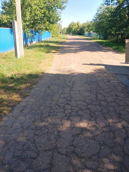 Продам хату в чудовому місці, в центрі села Черняхівка