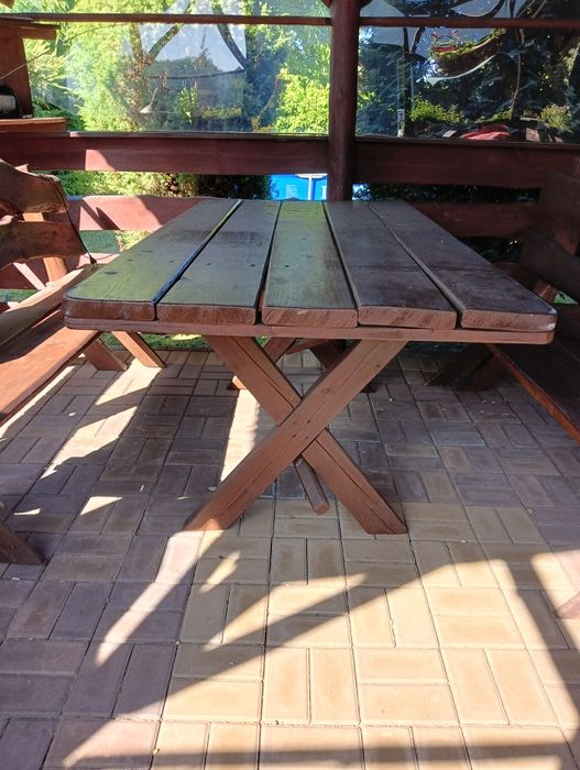 Zestaw ogrodowy stół z dwoma ławkami