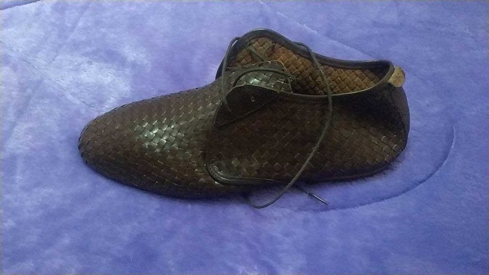 Кожаные туфли плетёные летние блестящие