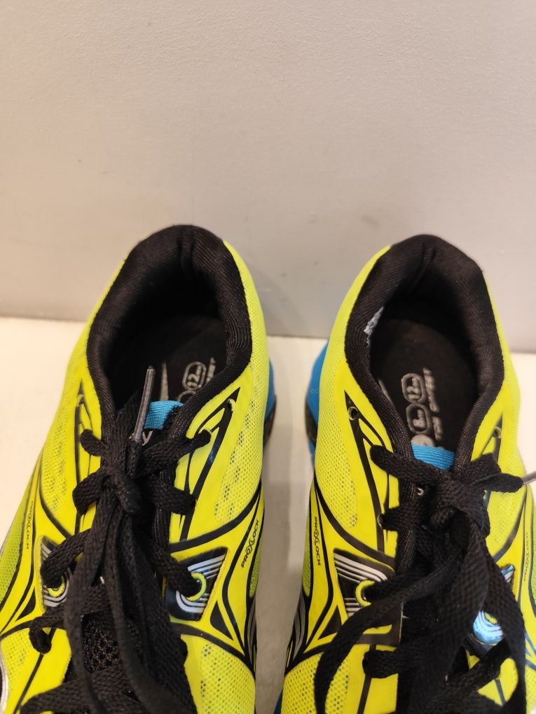 Buty do biegania Saucony Mirage 5 męskie rozm.40.
