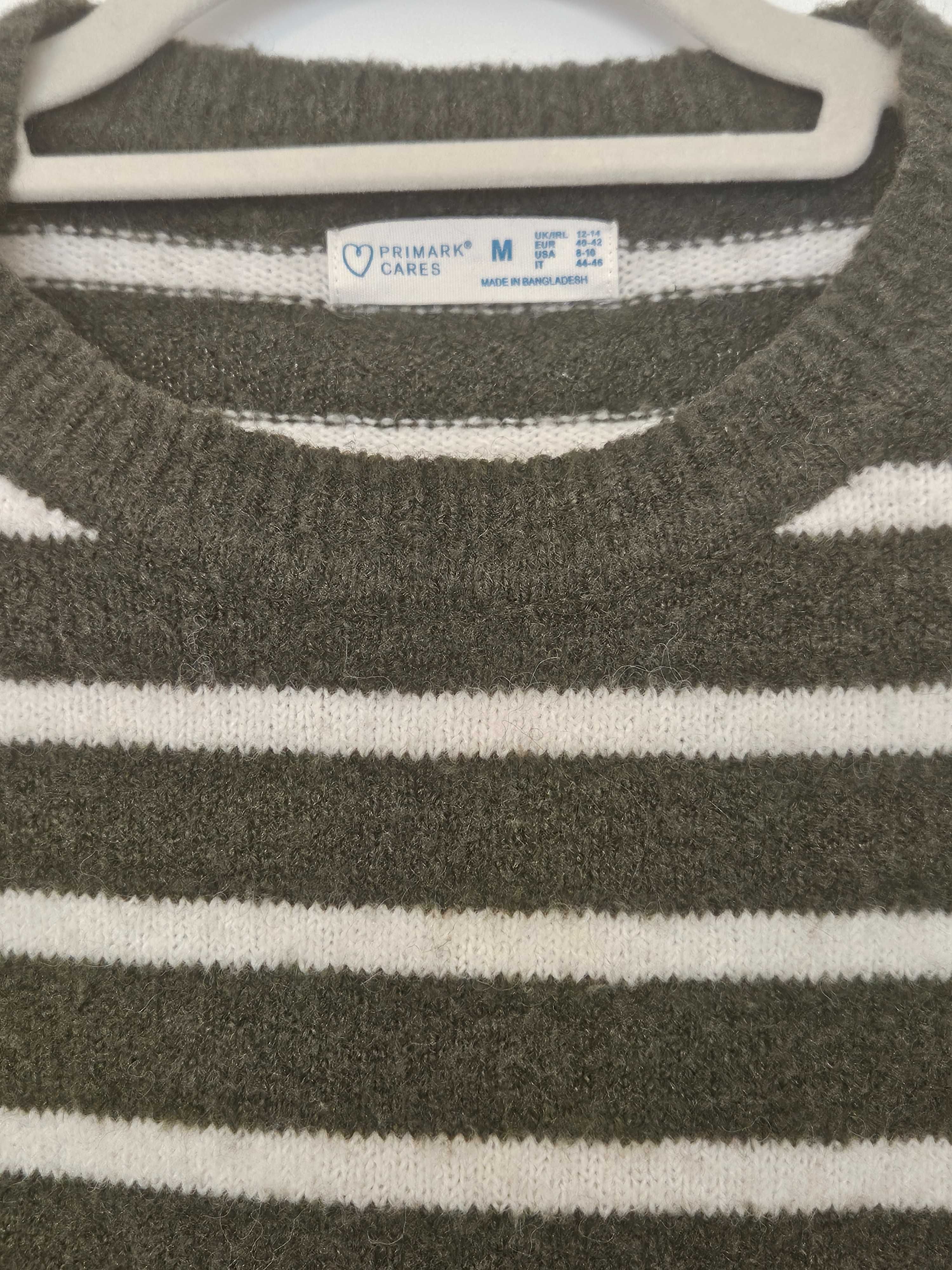 Sweter oversize z dodatkiem wełny 40-42